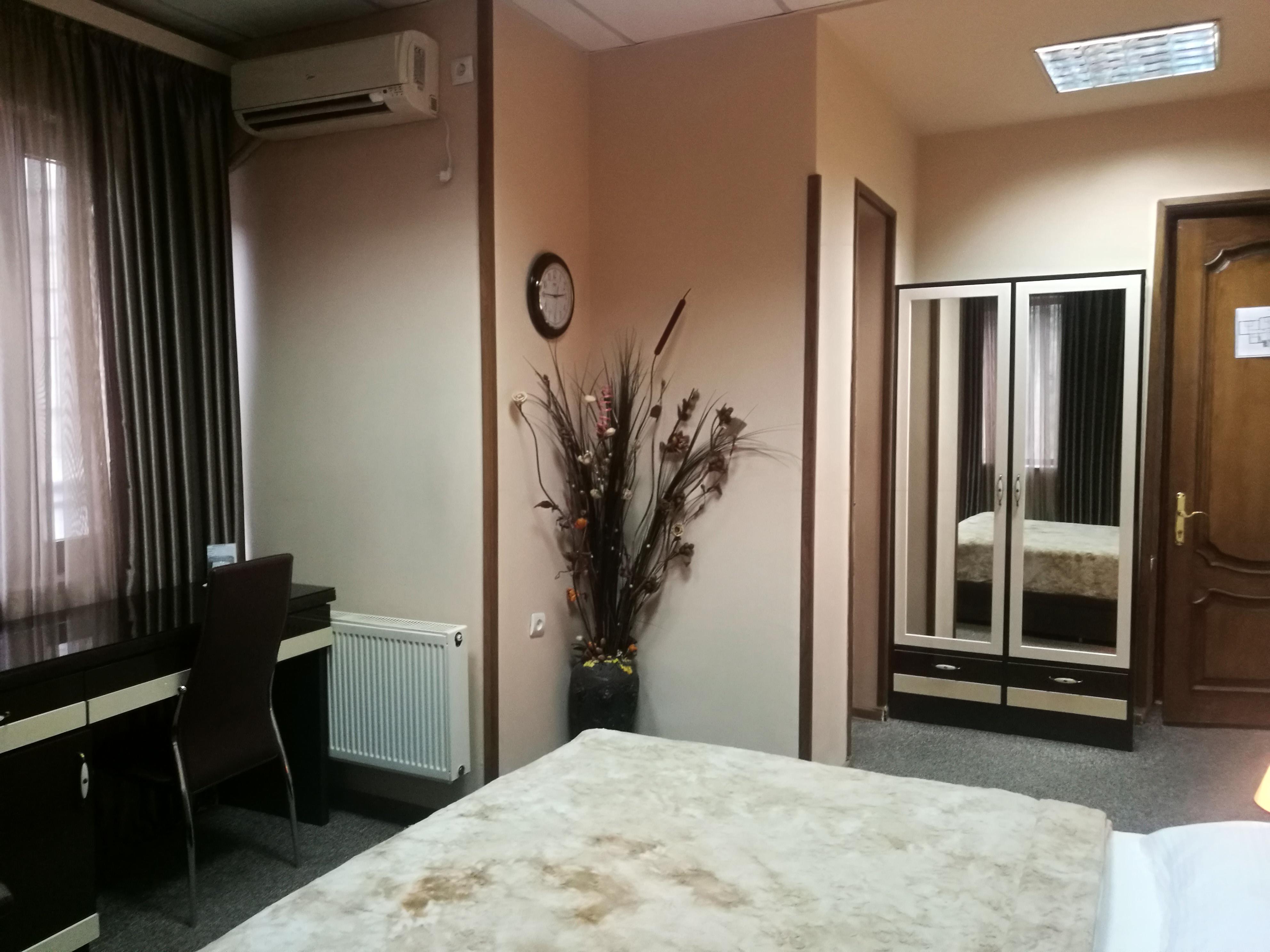 Hotel Diplomat Tbilisi Esterno foto