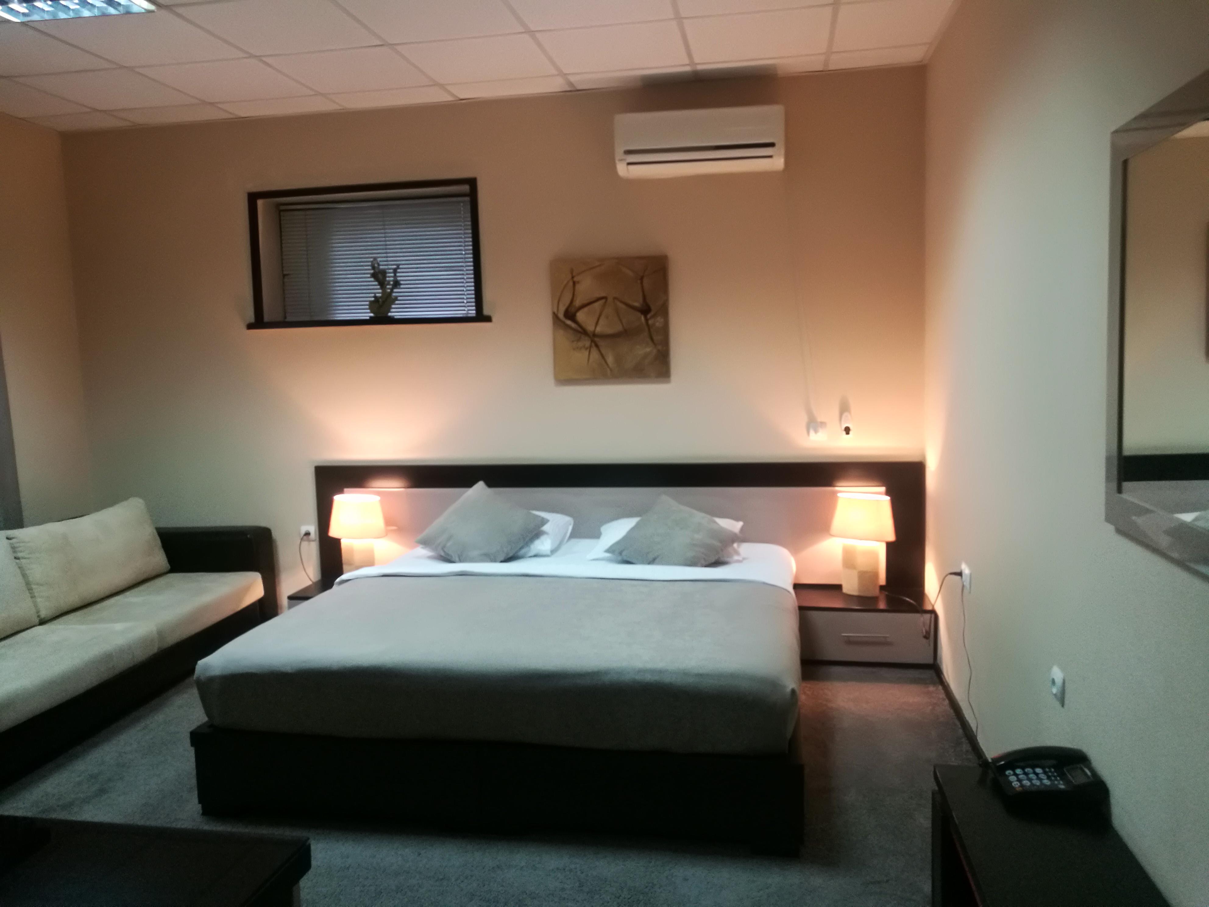 Hotel Diplomat Tbilisi Esterno foto