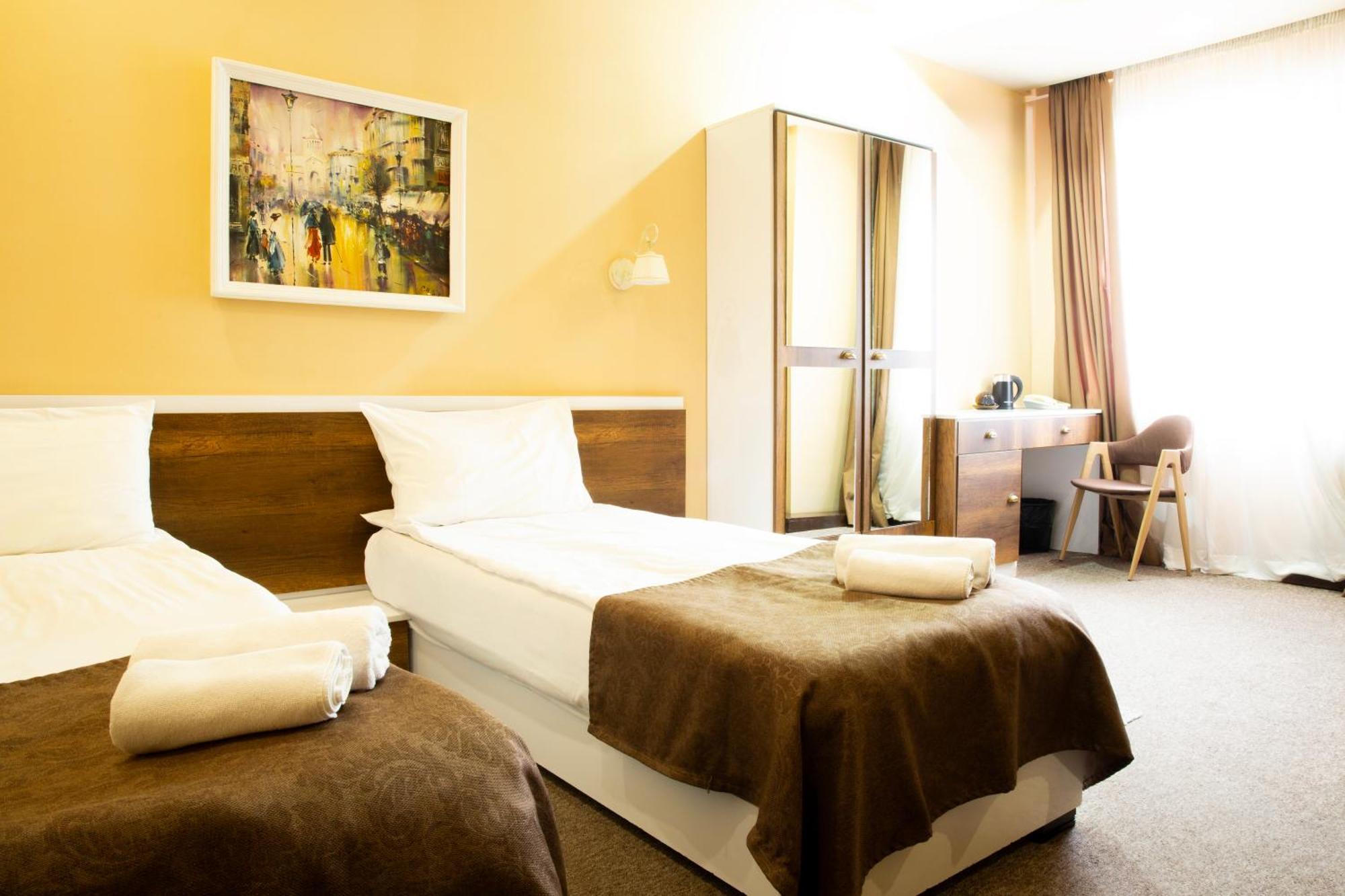 Hotel Diplomat Tbilisi Esterno foto