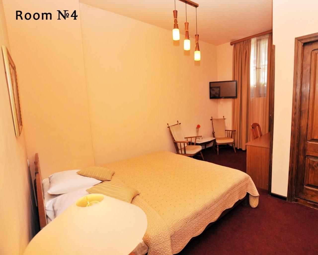 Hotel Diplomat Tbilisi Esterno foto
